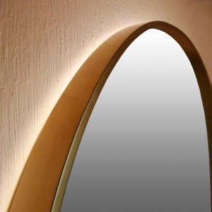 Зеркало стокгольм в золотой раме с подсветкой