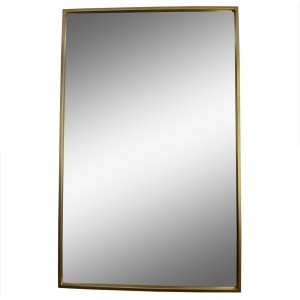 Зеркало в золотой раме прямоугольное